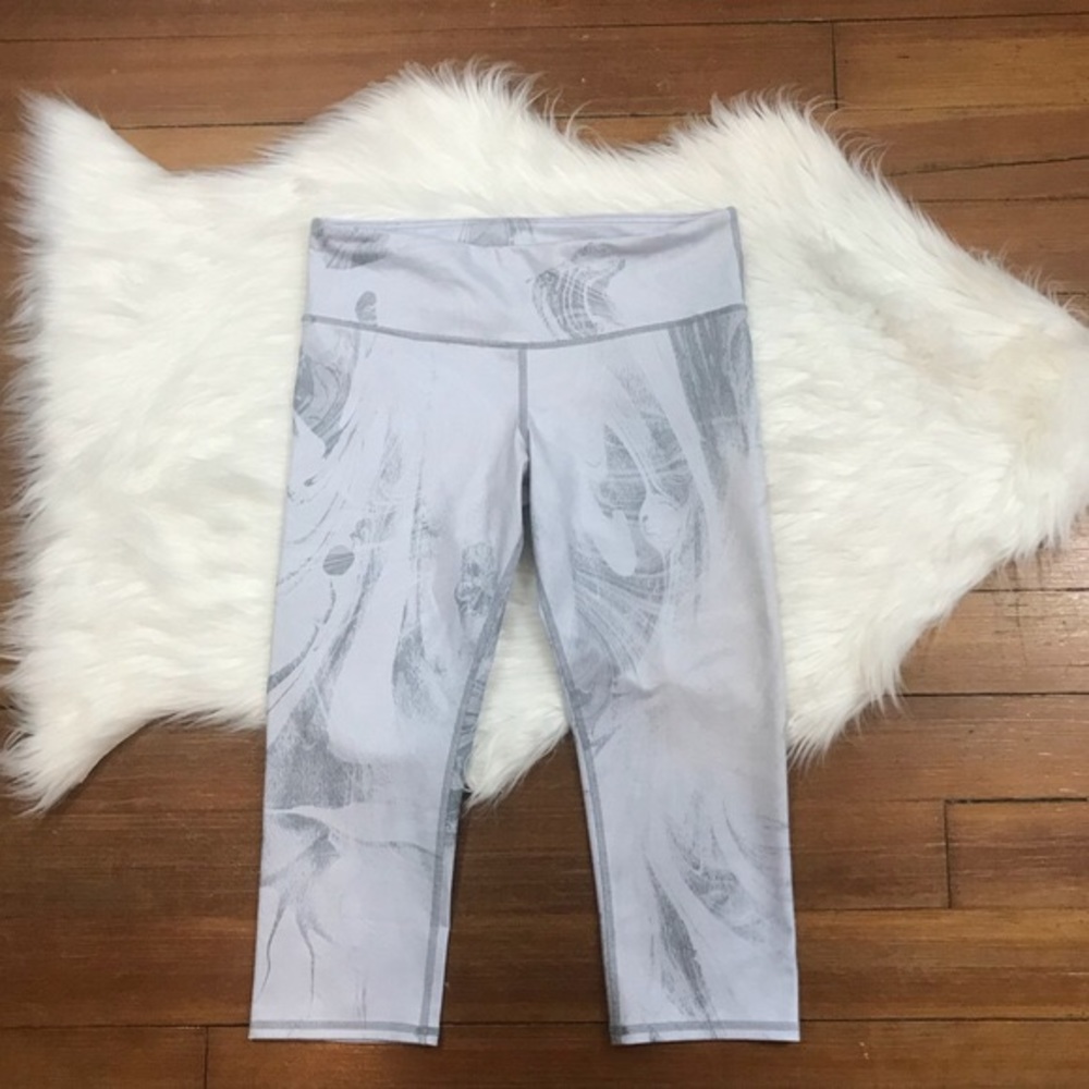 ALO white marble crops